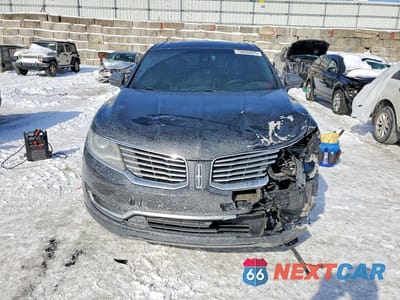 Piąte zdjęcie samochodu w środku: 2017 LINCOLN MKX RESERVE VIN:2LMPJ8LP8HBL39019 - miniatura