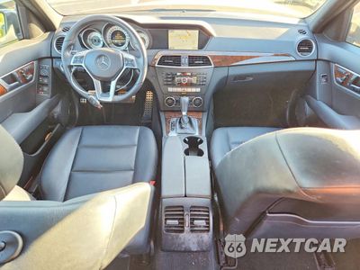 Zdjęcie 8 z 12 samochodu: 2014 MERCEDES-BENZ C 250 VIN:WDDGF4HB5EA933958 - miniatura
