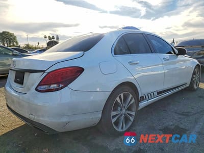 Trzecie zdjęcie samochodu z tyłu: 2016 MERCEDES-BENZ C 300 VIN:55SWF4JB5GU128194 - miniatura