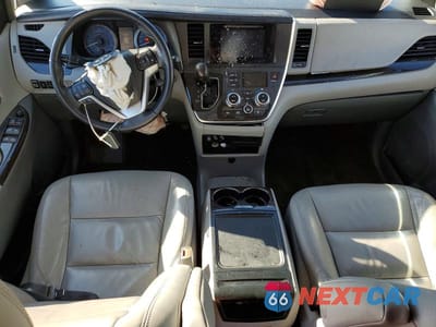 Zdjęcie 8 z 13 samochodu: 2017 TOYOTA SIENNA VIN:5TDYZ3DC8HS878461 - miniatura