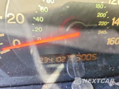 Zdjęcie 9 z 13 samochodu: 2003 HONDA ACCORD LX VIN:1HGCM56413A031377 - miniatura