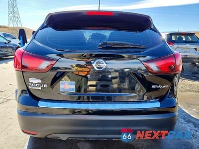 Zdjęcie 6 z 14 samochodu: 2017 NISSAN ROGUE SPORT SV VIN:JN1BJ1CR7HW118368 - miniatura