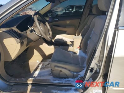 Zdjęcie 7 z 12 samochodu: 2003 HONDA ACCORD LX VIN:1HGCM563X3A091908 - miniatura