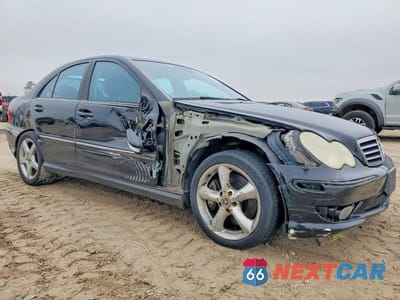 Czwarte zdjęcie samochodu z boku: 2006 MERCEDES-BENZ C 230 VIN:WDBRF52H36A889674 - miniatura