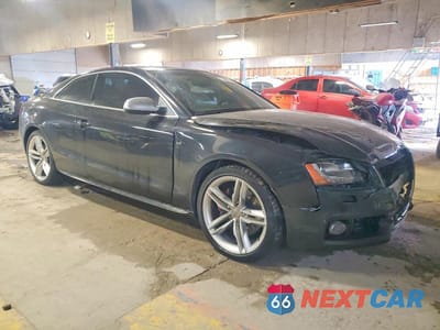 Czwarte zdjęcie samochodu z boku: 2011 AUDI S5 PREMIUM PLUS VIN:WAUGVAFR1BA000918 - miniatura