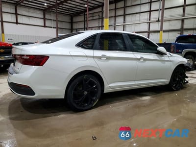 Trzecie zdjęcie samochodu z tyłu: 2025 VOLKSWAGEN JETTA SE VIN:3VW7X7BUXSM045866 - miniatura