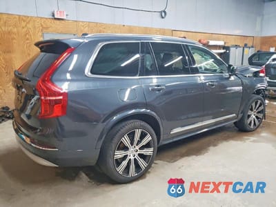 Trzecie zdjęcie samochodu z tyłu: 2022 VOLVO XC90 T6 INSCRIPTION VIN:YV4A221L4N1852563 - miniatura