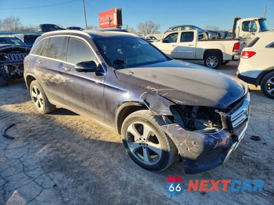 Czwarte zdjęcie samochodu z boku: 2019 MERCEDES-BENZ GLC 300 4MATIC VIN:WDC0G4KB9KV166342 - miniatura