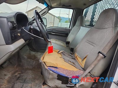 Zdjęcie 7 z 11 samochodu: 2006 FORD F250 SUPER DUTY FLATBED TRUCK VIN:1FDNF20516EB48113 - miniatura