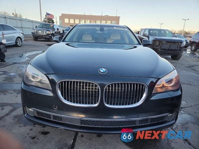 Piąte zdjęcie samochodu w środku: 2011 BMW 750 LXI VIN:WBAKC8C5XBC433605 - miniatura