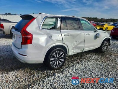 Trzecie zdjęcie samochodu z tyłu: 2022 VOLVO XC90 T6 MOMENTUM VIN:YV4A22PK0N1784664 - miniatura
