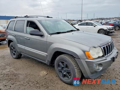 Czwarte zdjęcie samochodu z boku: 2008 JEEP GRAND CHEROKEE LAREDO VIN:1J8GR48K88C137580 - miniatura