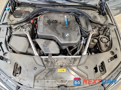 Zdjęcie 11 z 12 samochodu: 2021 BMW 530E VIN:WBA13AG00MCG44089 - miniatura