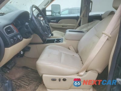 Zdjęcie 7 z 13 samochodu: 2008 CHEVROLET SILVERADO K2500 HEAVY DUTY VIN:1GCHK23668F226612 - miniatura