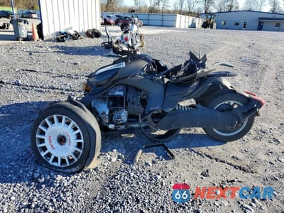 Trzecie zdjęcie samochodu z tyłu: 2023 CAN-AM RYKER RALLY EDITION VIN:3JB2HEH46PJ001106 - miniatura