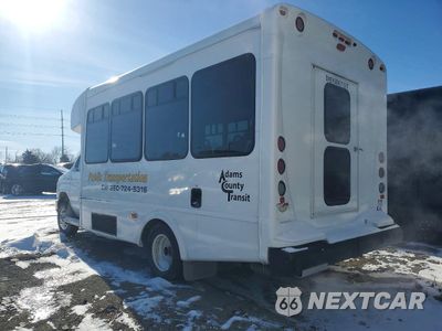 Trzecie zdjęcie samochodu z tyłu: 2024 FORD ECONOLINE E350 SUPER DUTY CUTAWAY VAN VIN:1FDEE3FN2RDD02709 - miniatura
