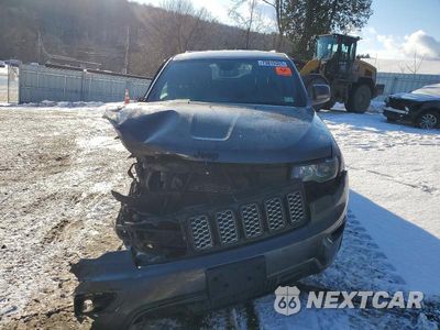 Piąte zdjęcie samochodu w środku: 2020 JEEP GRAND CHEROKEE LAREDO VIN:1C4RJFAG0LC299432 - miniatura