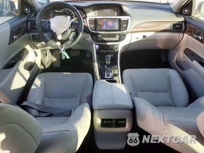 Zdjęcie 8 z 12 samochodu: 2017 HONDA ACCORD TOURING VIN:1HGCR3F96HA023445 - miniatura