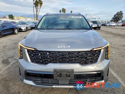 Piąte zdjęcie samochodu w środku: 2025 KIA SORENTO EX VIN:KNDRJDJH7S5328375 - miniatura