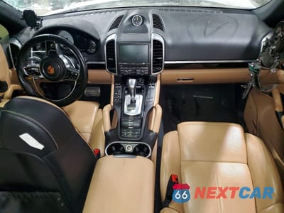 Zdjęcie 8 z 13 samochodu: 2016 PORSCHE CAYENNE SE HYBRID VIN:WP1AE2A22GLA58345 - miniatura