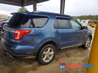 Trzecie zdjęcie samochodu z tyłu: 2018 FORD EXPLORER XLT VIN:1FM5K7D81JGA23526 - miniatura