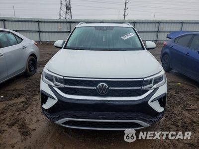 Piąte zdjęcie samochodu w środku: 2024 VOLKSWAGEN TAOS SEL VIN:3VV4X7B29RM122517 - miniatura