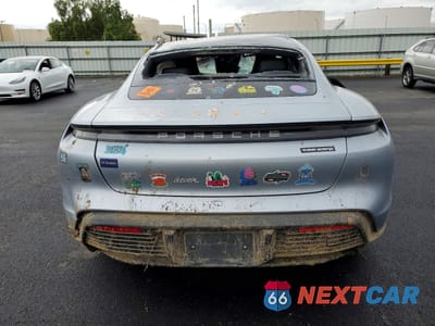 Zdjęcie 6 z 13 samochodu: 2024 PORSCHE TAYCAN VIN:WP0AA2Y18RSA13173 - miniatura