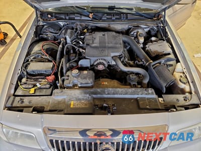 Zdjęcie 11 z 12 samochodu: 2008 MERCURY GRAND MARQUIS LS VIN:2MEFM75V98X609370 - miniatura