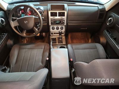 Zdjęcie 8 z 13 samochodu: 2011 DODGE NITRO HEAT VIN:1D4PU4GK0BW522812 - miniatura