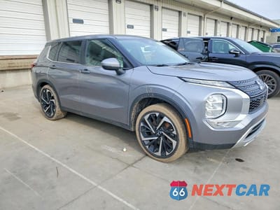 Czwarte zdjęcie samochodu z boku: 2023 MITSUBISHI OUTLANDER SE VIN:JA4J3UA84PZ024681 - miniatura