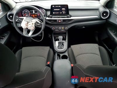 Zdjęcie 8 z 12 samochodu: 2023 KIA FORTE LXS VIN:3KPF24AD8PE540470 - miniatura