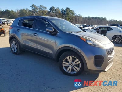 Czwarte zdjęcie samochodu z boku: 2017 KIA SPORTAGE LX VIN:KNDPM3AC6H7086771 - miniatura