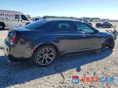 Trzecie zdjęcie samochodu z tyłu: 2017 CHRYSLER 300 S VIN:2C3CCABGXHH541704 - miniatura