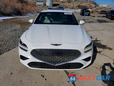 Piąte zdjęcie samochodu w środku: 2024 GENESIS G70 2.5T STANDARD VIN:KMTG34SC1RU142658 - miniatura