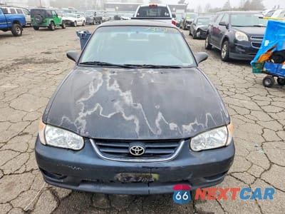 Piąte zdjęcie samochodu w środku: 2002 TOYOTA COROLLA S VIN:1NXBR12E32Z573804 - miniatura