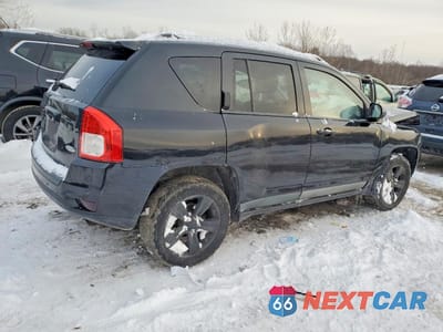 Trzecie zdjęcie samochodu z tyłu: 2011 JEEP COMPASS SPORT VIN:1J4NF1FB7BD149773 - miniatura