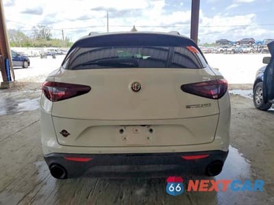 Zdjęcie 6 z 12 samochodu: 2022 ALFA ROMEO STELVIO VIN:ZASPAJAN5N7D28208 - miniatura