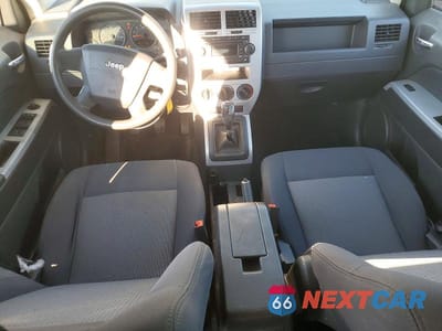 Zdjęcie 8 z 13 samochodu: 2008 JEEP PATRIOT SPORT VIN:1J8FT28W48D729783 - miniatura
