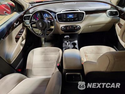 Zdjęcie 8 z 13 samochodu: 2017 KIA SORENTO LX VIN:5XYPGDA54HG209923 - miniatura