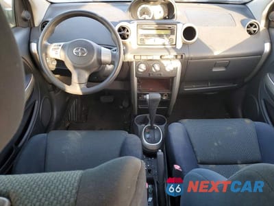 Zdjęcie 8 z 12 samochodu: 2006 TOYOTA SCION XA VIN:JTKKT624X65011871 - miniatura