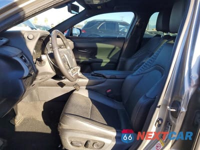 Zdjęcie 7 z 13 samochodu: 2019 LEXUS UX 200 VIN:JTHY3JBH2K2016774 - miniatura