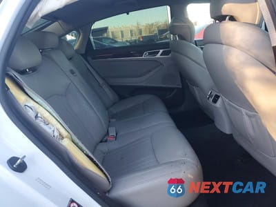 Zdjęcie 10 z 12 samochodu: 2015 HYUNDAI GENESIS 3.8L VIN:KMHGN4JE0FU084447 - miniatura