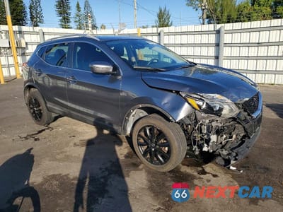 Czwarte zdjęcie samochodu z boku: 2020 NISSAN ROGUE SPORT SV VIN:JN1BJ1CV6LW260846 - miniatura