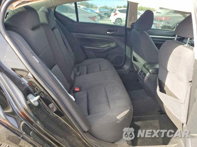 Zdjęcie 10 z 12 samochodu: 2019 NISSAN ALTIMA SV VIN:1N4BL4DVXKC161752 - miniatura