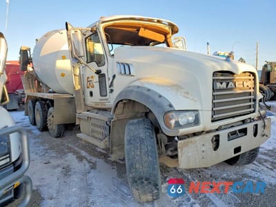2017 MACK GRANITE READY MIX TRUCK 1M2AX04C2HM032596 - główne zdjęcie licytacji z USA - miniatura