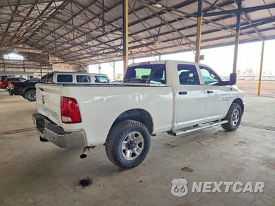 Trzecie zdjęcie samochodu z tyłu: 2018 RAM 2500 ST VIN:3C6UR4CJXJG241703 - miniatura