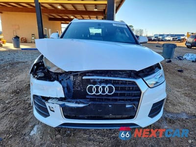 Piąte zdjęcie samochodu w środku: 2017 AUDI Q3 PREMIUM PLUS VIN:WA1JCCFS0HR011295 - miniatura