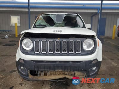 Piąte zdjęcie samochodu w środku: 2016 JEEP RENEGADE LATITUDE VIN:ZACCJABT0GPE33541 - miniatura