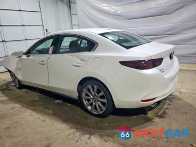 Drugie zdjęcie samochodu z przodu: 2019 MAZDA 3 PREFERRED VIN:3MZBPADL8KM105980 - miniatura
