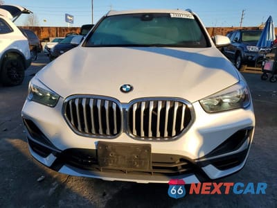 Piąte zdjęcie samochodu w środku: 2022 BMW X1 SDRIVE28I VIN:WBXJG7C03N5V19092 - miniatura